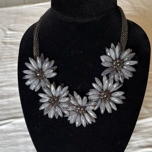 Elegant Floral Gray Necklace